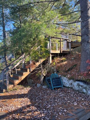 Property grounds - Unplugged Muskoka / Sunset views and private dock (Port Carling)