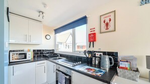 Unclassified image, 2 of 17, button - Bay View Sleeps 4, 2 Bedrooms Pets Garden Beach (Bridlington)