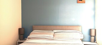 2 bed Chalet - Sleeps 4 - Pets - Garden - Parking