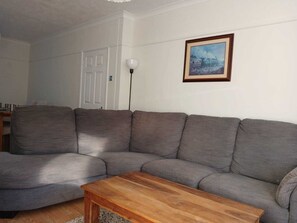 Smart-TV, Videospiele, Bücher, Computerbildschirme