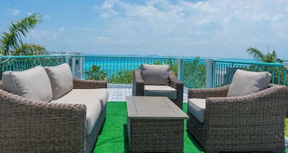 Casa Luz-Your private luxury getaway. 3 bed/3 bath, private pool & amazing views