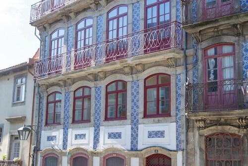 Taipas Townhouse 1865 | Premium 3BR Retreat with Stunning Douro & City Views