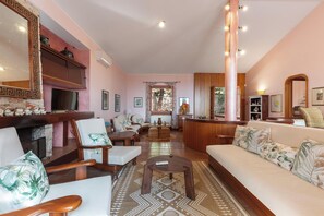 Fireplace - Villa Reale by Perle di Puglia (Santa Caterina)