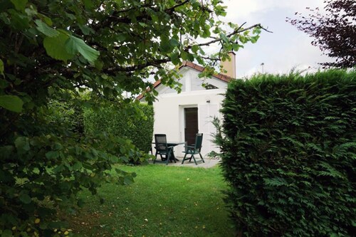 Jolie petite maison individuelle sur terrain privé, Terrasse dallée privative