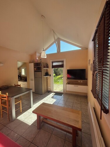 Jolie petite maison individuelle sur terrain privé, Terrasse dallée privative