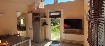 Nice little detached house on private plot, Private paved terrace