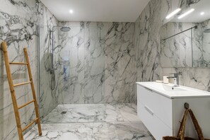 Hair dryer, towels - Villa Evasione - Climatisée, piscine vue mer (Santa-Reparata-di-Balagna)