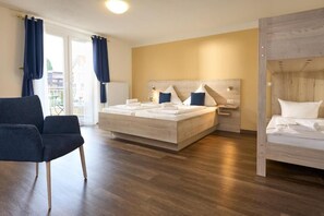 In-room safe, desk, soundproofing, free WiFi - Hotel Apollon (Rust)