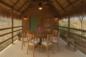 Deluxe-hytte - udsigt til dal | Udendørs spisemuligheder