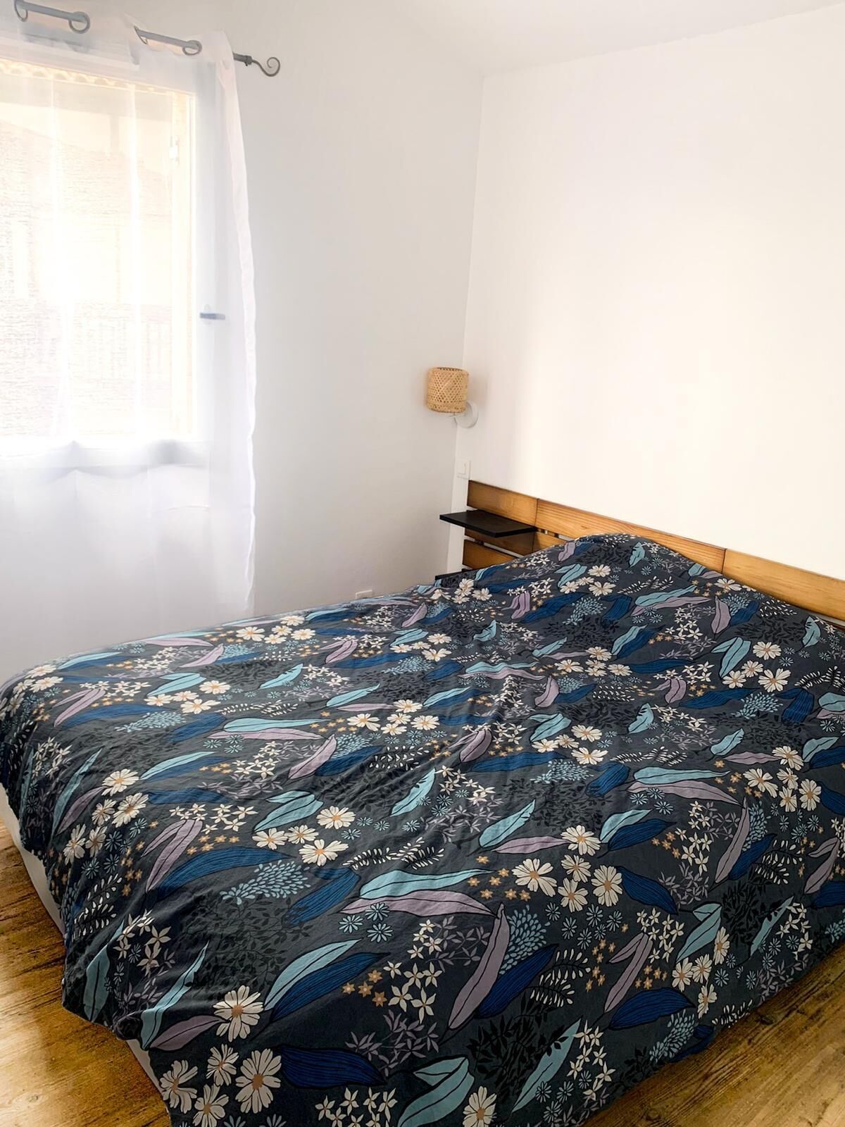 Internet, bed sheets