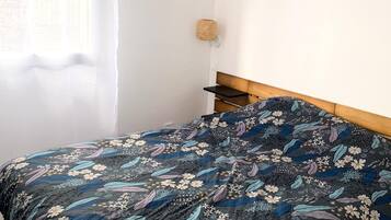 Internet, bed sheets