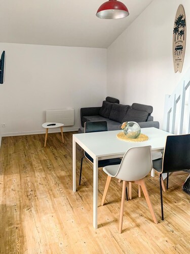 Cocoon apartment on the marine lake, near town center and 900 m from the beach.