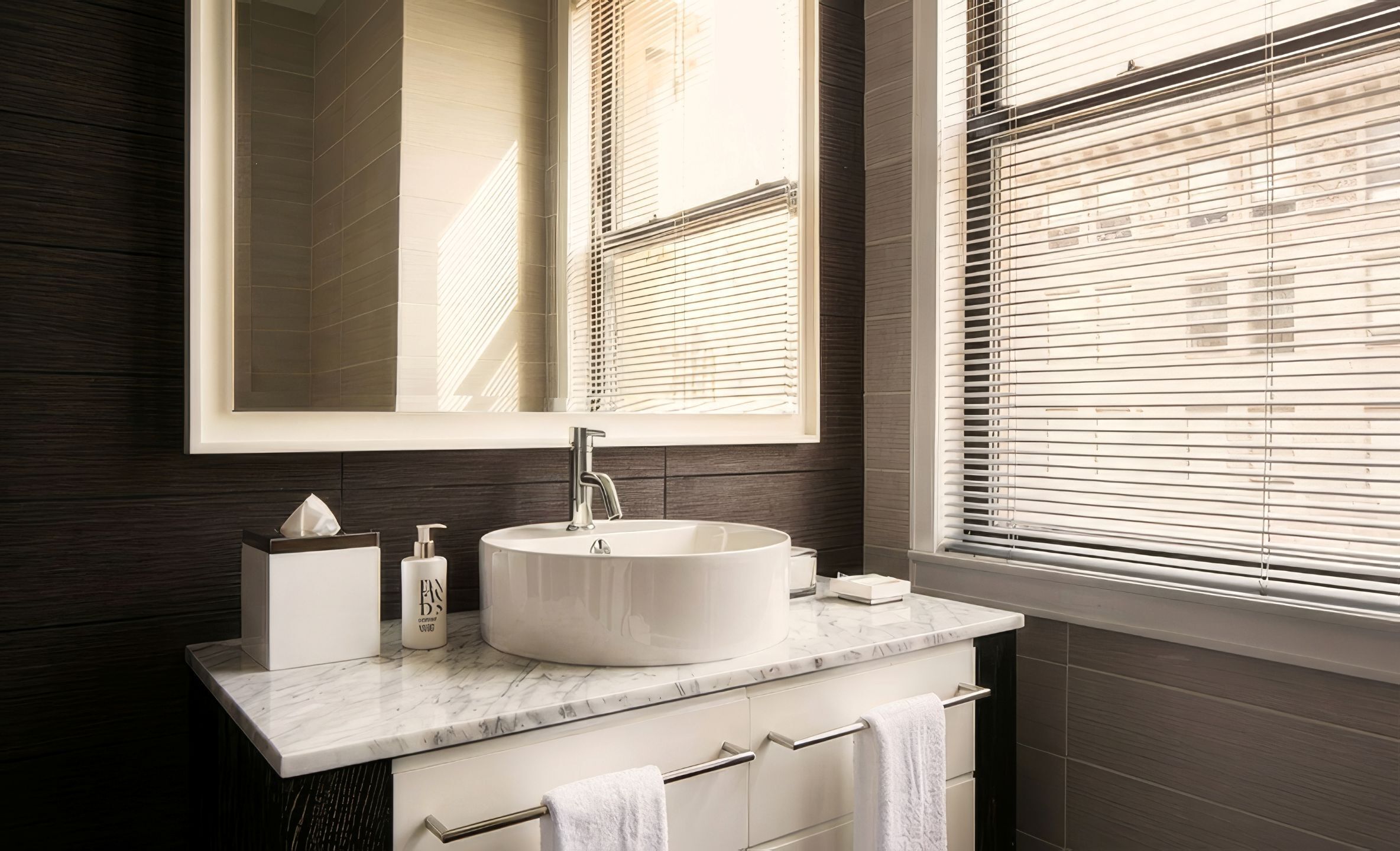 Comfort Double or Twin Room, Multiple Beds, Non Smoking | Bathroom | Hair dryer, towels, soap, shampoo