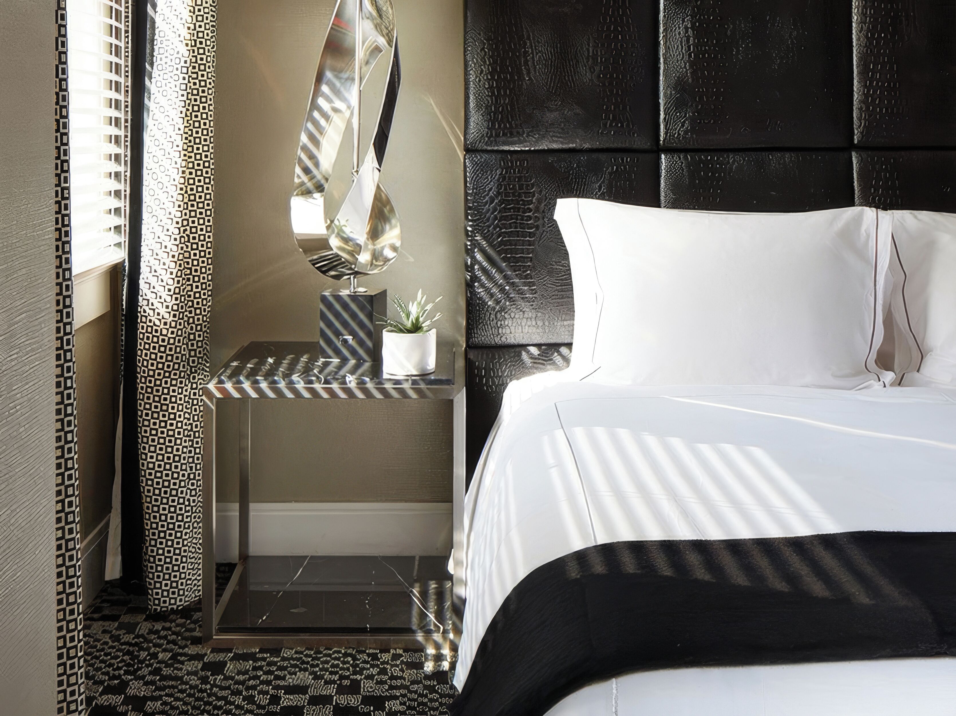 In-room safe, desk, laptop workspace, blackout drapes