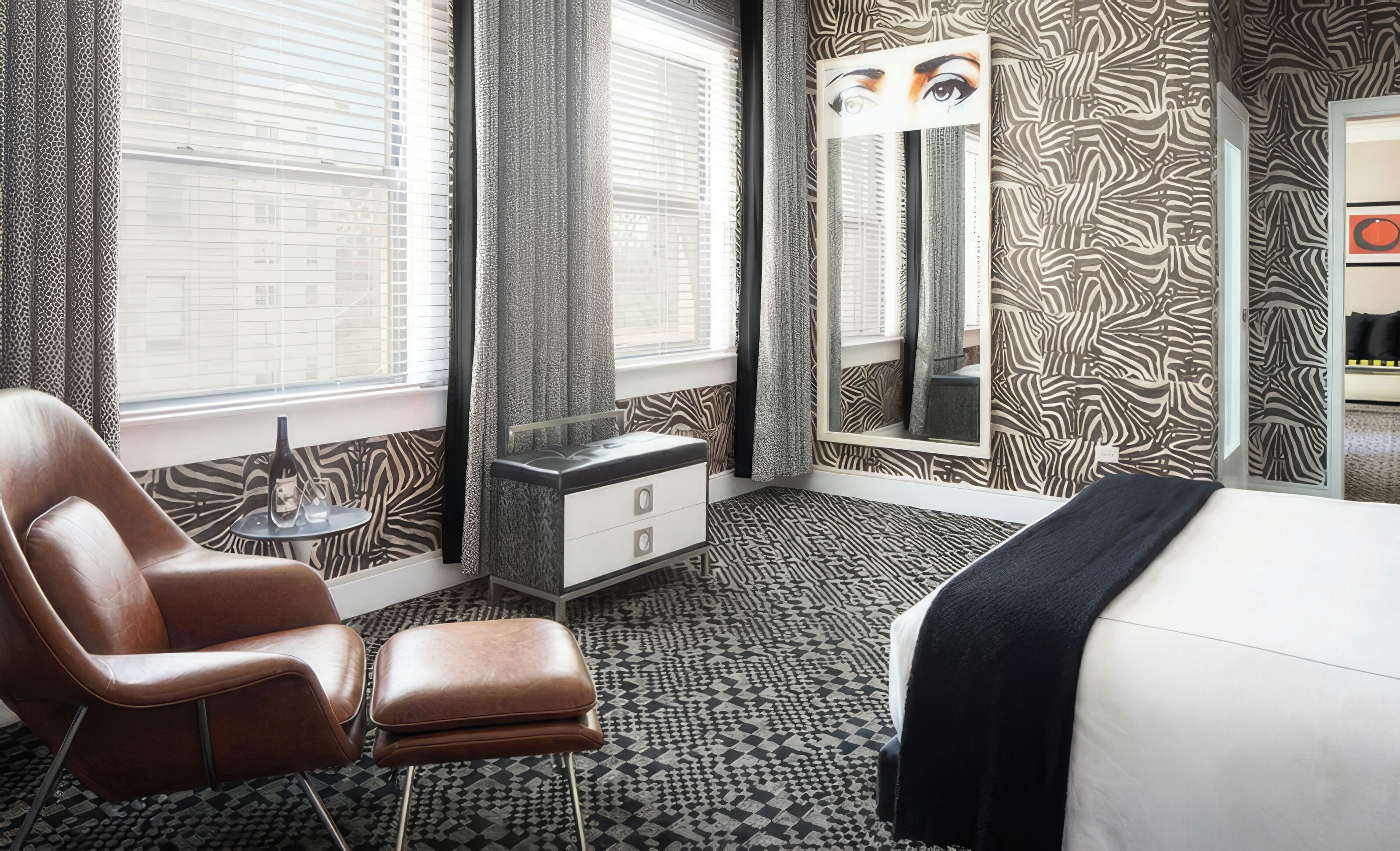 Luxury Suite, 1 King Bed, Non Smoking, City View | Spa