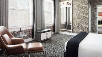 Luxury Suite, 1 King Bed, Non Smoking, City View | Spa