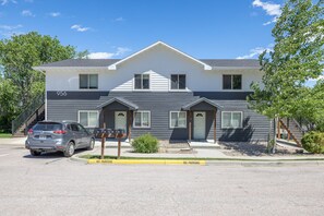 Exterior - Skyline Oasis - Serene 2-bedroom condo centrally located in Rapid City (Rapid City)
