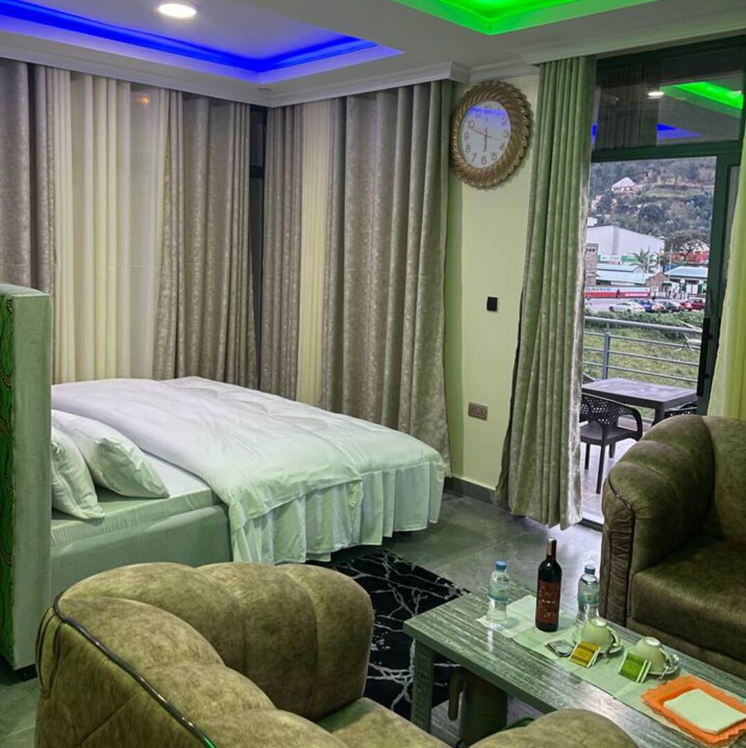 Iron/ironing board, WiFi