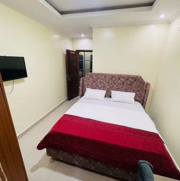 Iron/ironing board, WiFi