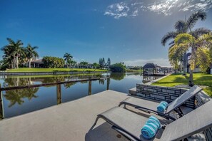 Property grounds - Dazzling Waterfront Home with Hot Tub and Pool! (Cape Coral)