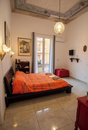 Bed sheets - Laura's little houses: second floor 1 (Palermo)