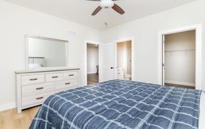 3 bedrooms, iron/ironing board, Internet, bed sheets - Quiet Southern Indiana Patio Home Community (Jeffersonville)