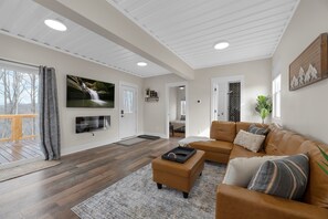 Smart TV - The Hocking Hoot - 5 min to Rock House (Laurelville)
