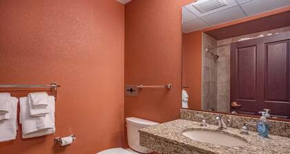 First Floor Room - Pet Friendly!