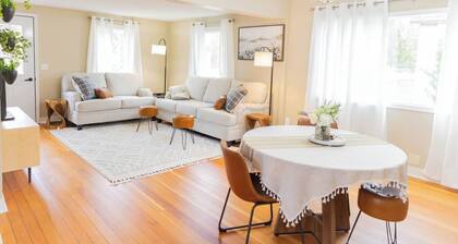Delightful Four Bedroom Home near Downtown