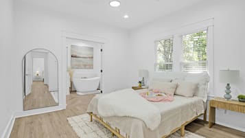 2 chambres, fer et planche à repasser, Wi-Fi, draps fournis