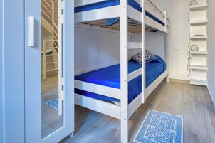 设计公寓, 2 间卧室, 厨房, 部分海景 | 记忆海绵床垫、特色装修、特色家居、遮光窗帘