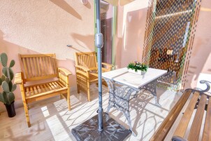 设  计公寓, 2 间卧室, 厨房, 部分海景 | 露台