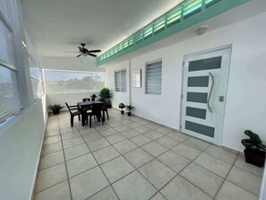 Outdoor dining - Sweet Tropical Apartment#2 Near SJU Airport (Carolina)