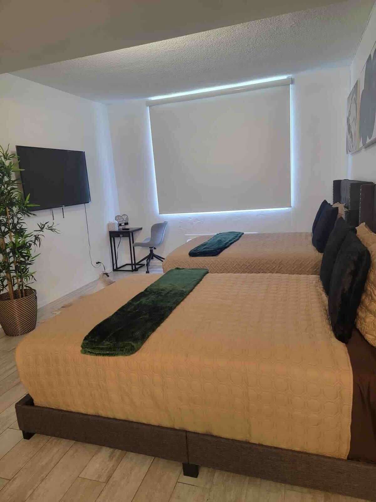 Iron/ironing board, WiFi, bed sheets