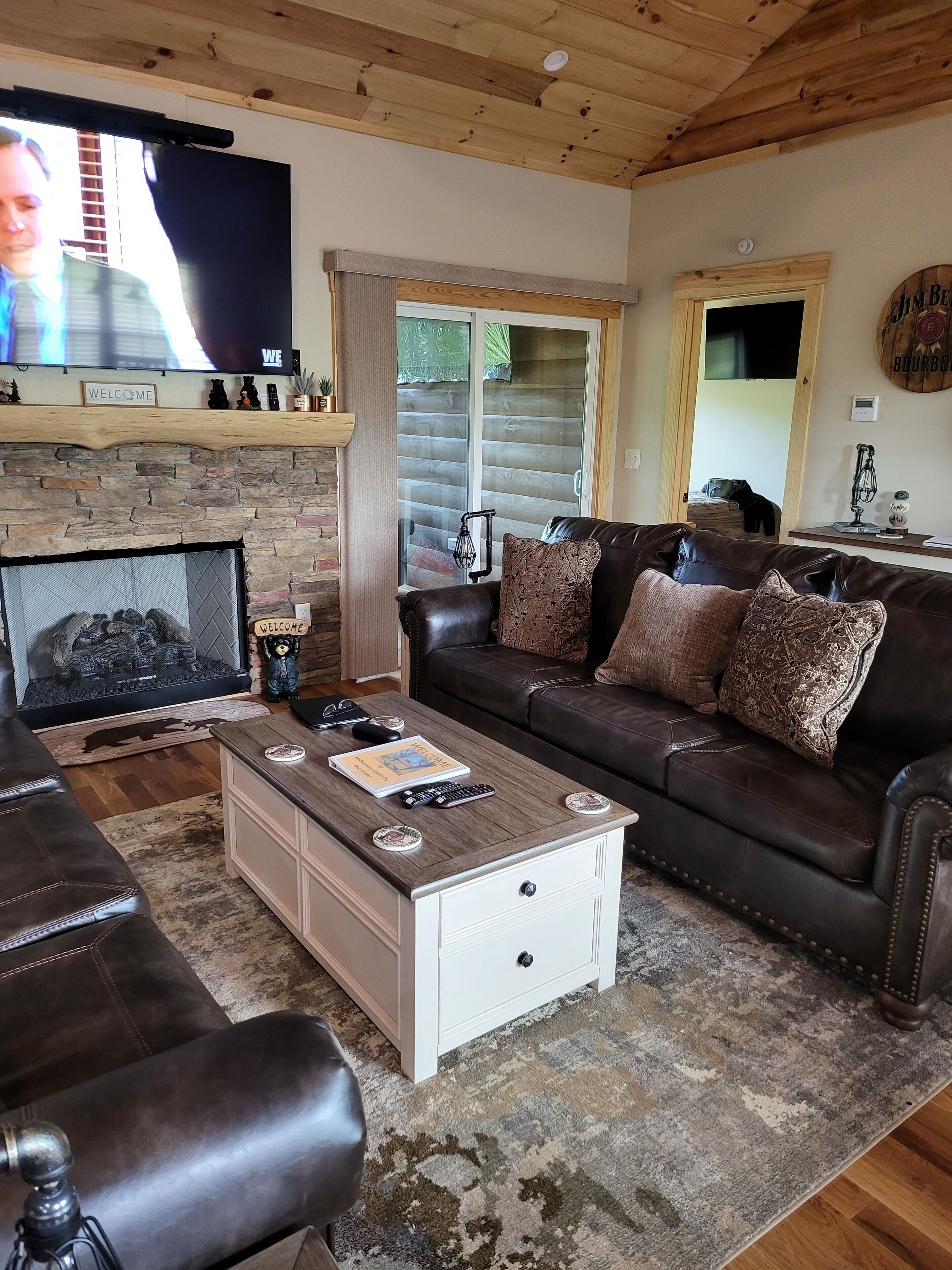 智能电视、壁炉