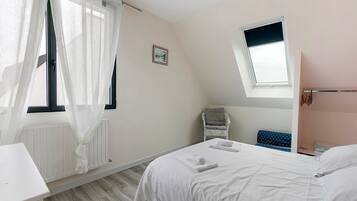 Fer et planche Ă repasser, Wi-Fi, draps fournis