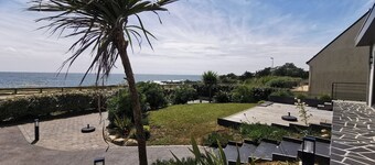 Ocean Apartment – Panoramic Sea View, Terrace, Parking