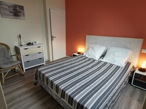 Planxa i posts de planxar i wifi 