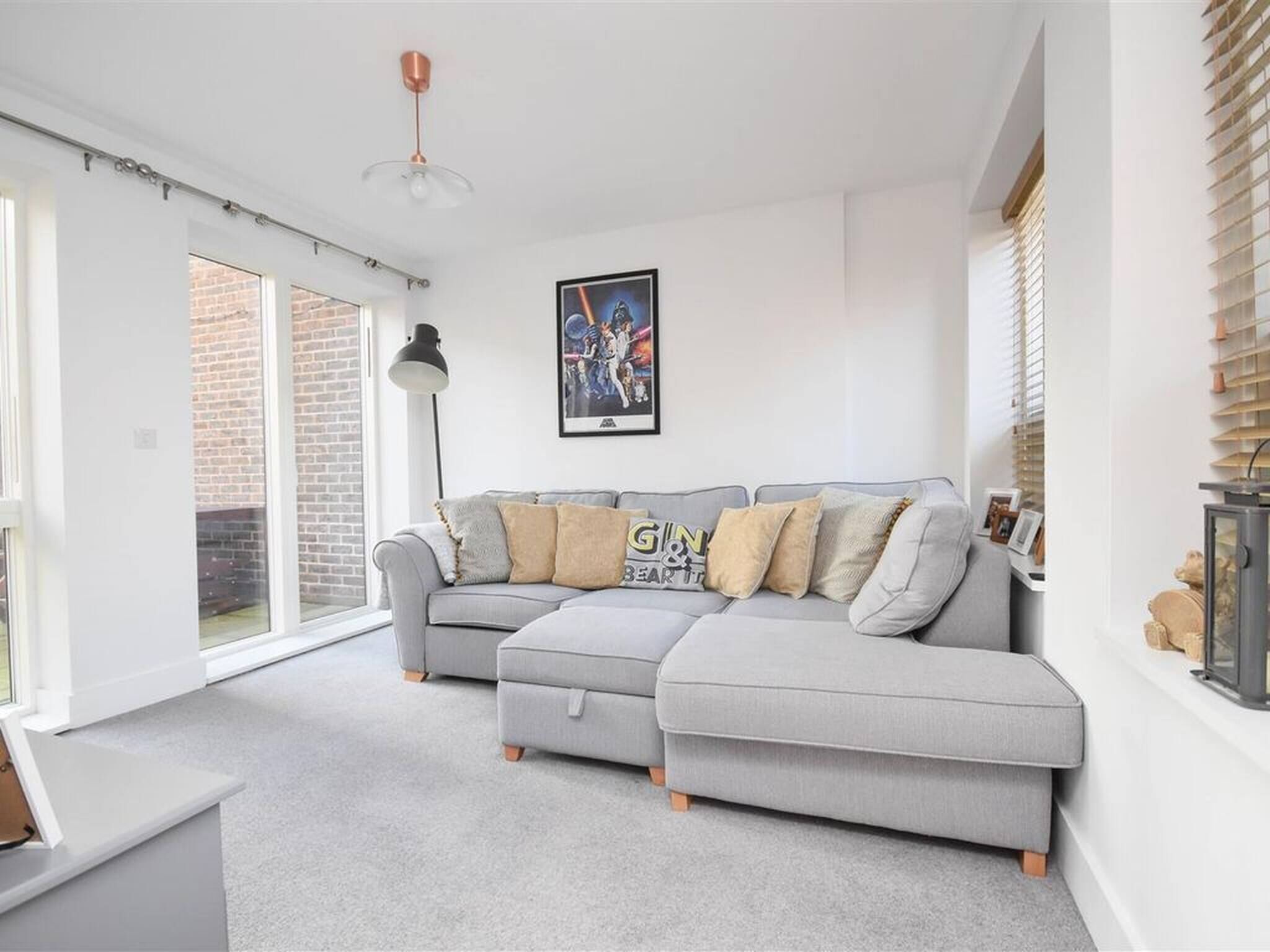 Room, 1 Bedroom | Living room