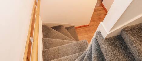 คอทเทจ | ภายใน