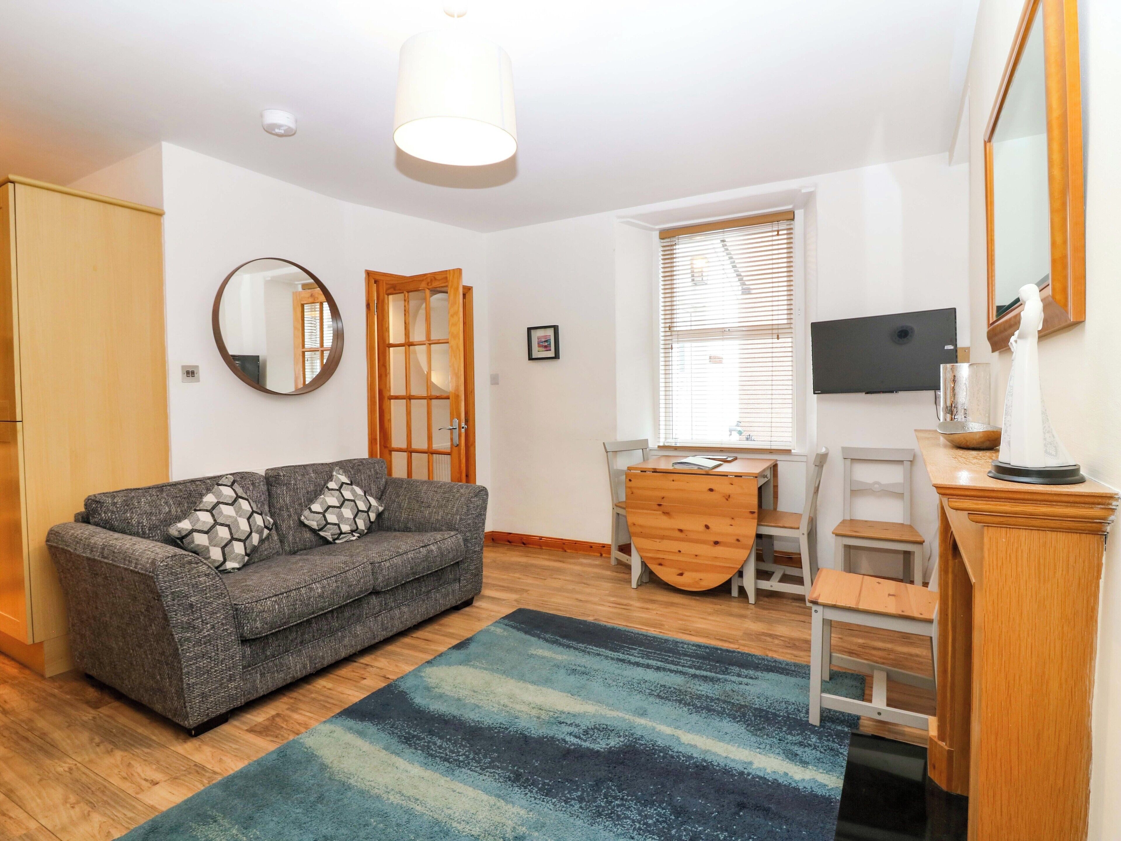 Cottage | Living area