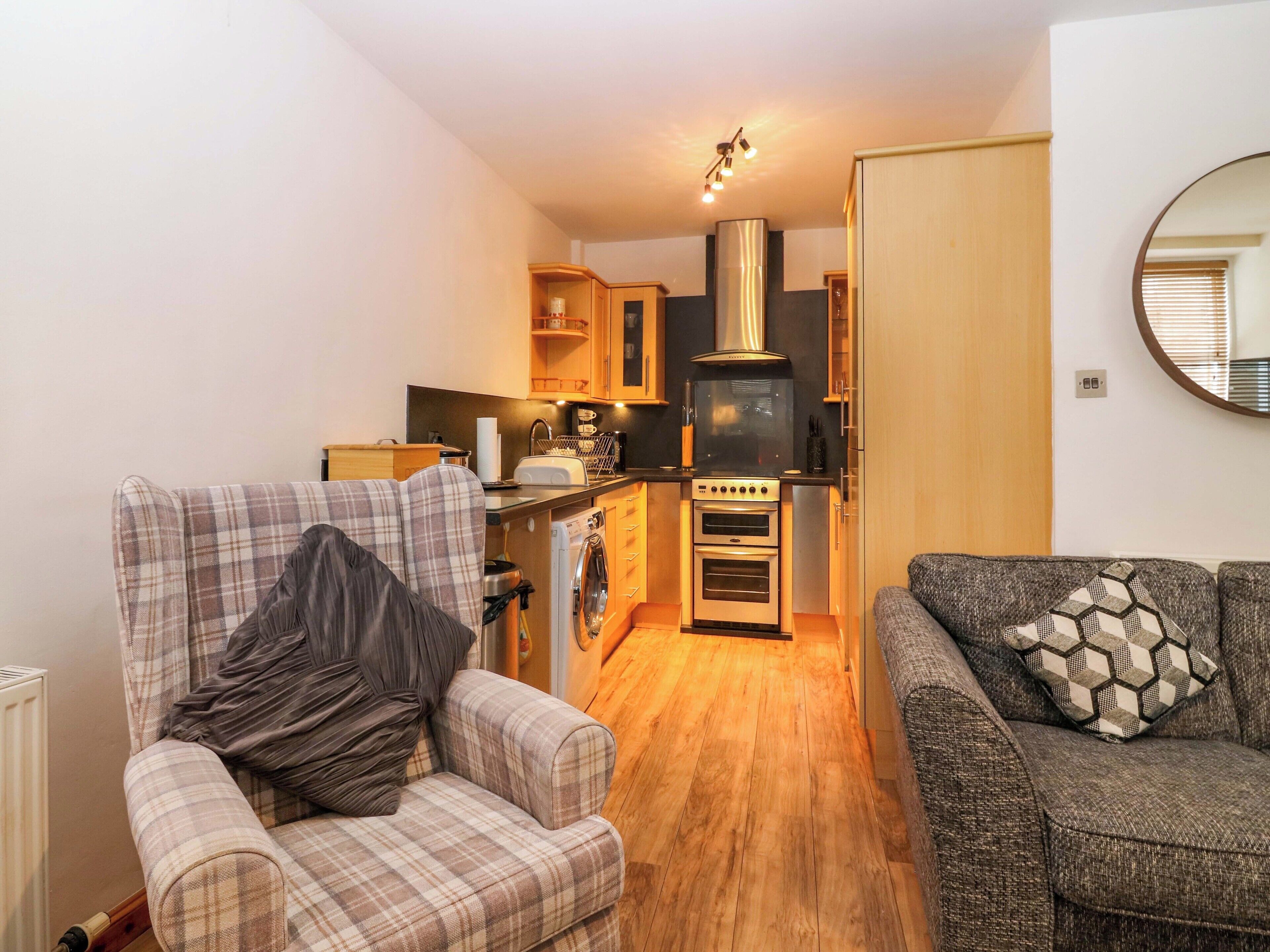 المنشأة من الداخل