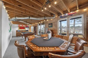 Spielezimmer