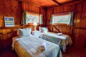 2 soverom, strykejern/-brett, wi-fi og sengetøy