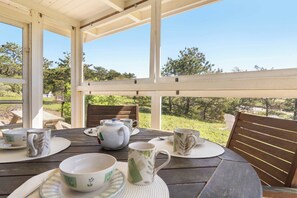 Dining - Steps to Lecount Hollow Beach! (Wellfleet)