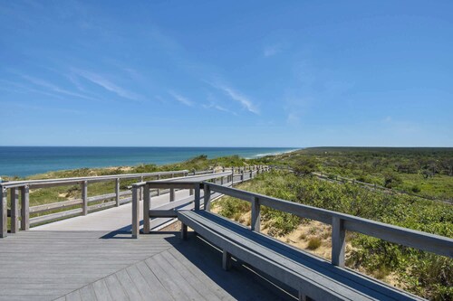 Steps to Lecount Hollow Beach!