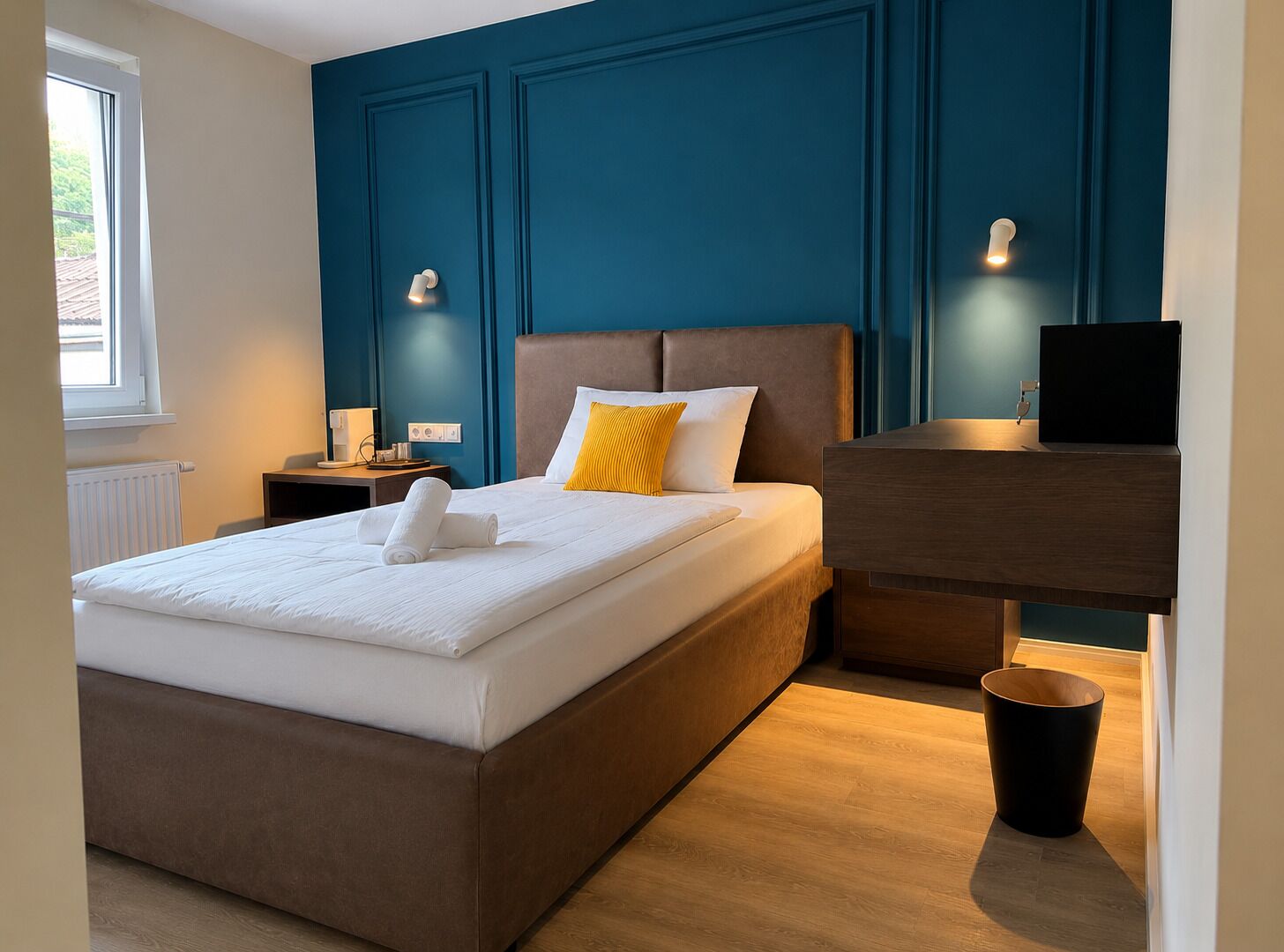 Premium bedding, in-room safe, desk, laptop workspace