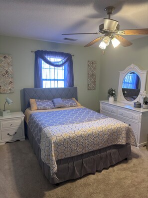 4 chambres, fer et planche à repasser, Wi-Fi, draps fournis