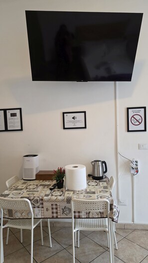 Comfort Apartment, Balcony, Courtyard View | Blackout drapes, iron/ironing board, free WiFi - Casa Manzoni (Novara)