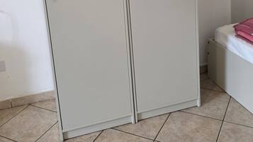 Comfort-Apartment, Balkon, Blick auf den Innenhof | Verdunkelungsvorhänge, Bügeleisen/Bügelbrett, kostenloses WLAN